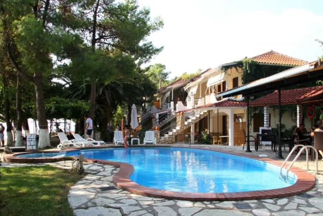 Flisvos Seaside Apartments