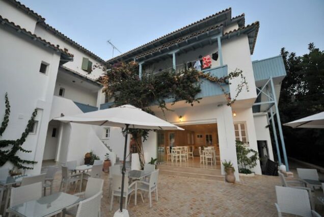 Hotel AGIOS NIKITAS 3*