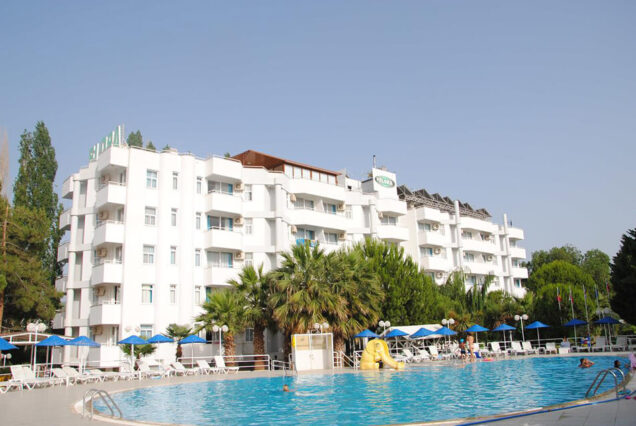 Hotel Flora Suites ***