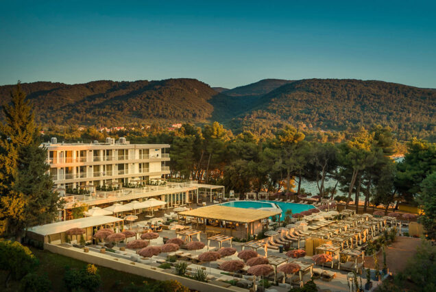 Hotel Arcada Sunny 2* | Hvar